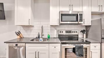 Apartment (1 Bedroom) | Interior