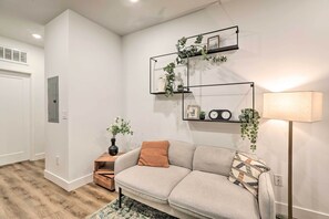 Apartment (1 Bedroom) | Interior - Classy Philly Apartment: 2 Mi to Downtown! (Philadelphia)