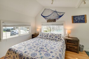 2 habitaciones, espacio para trabajar con laptop y ropa de cama 