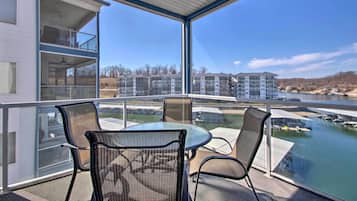 Apartment (3 Bedrooms) | Front of property