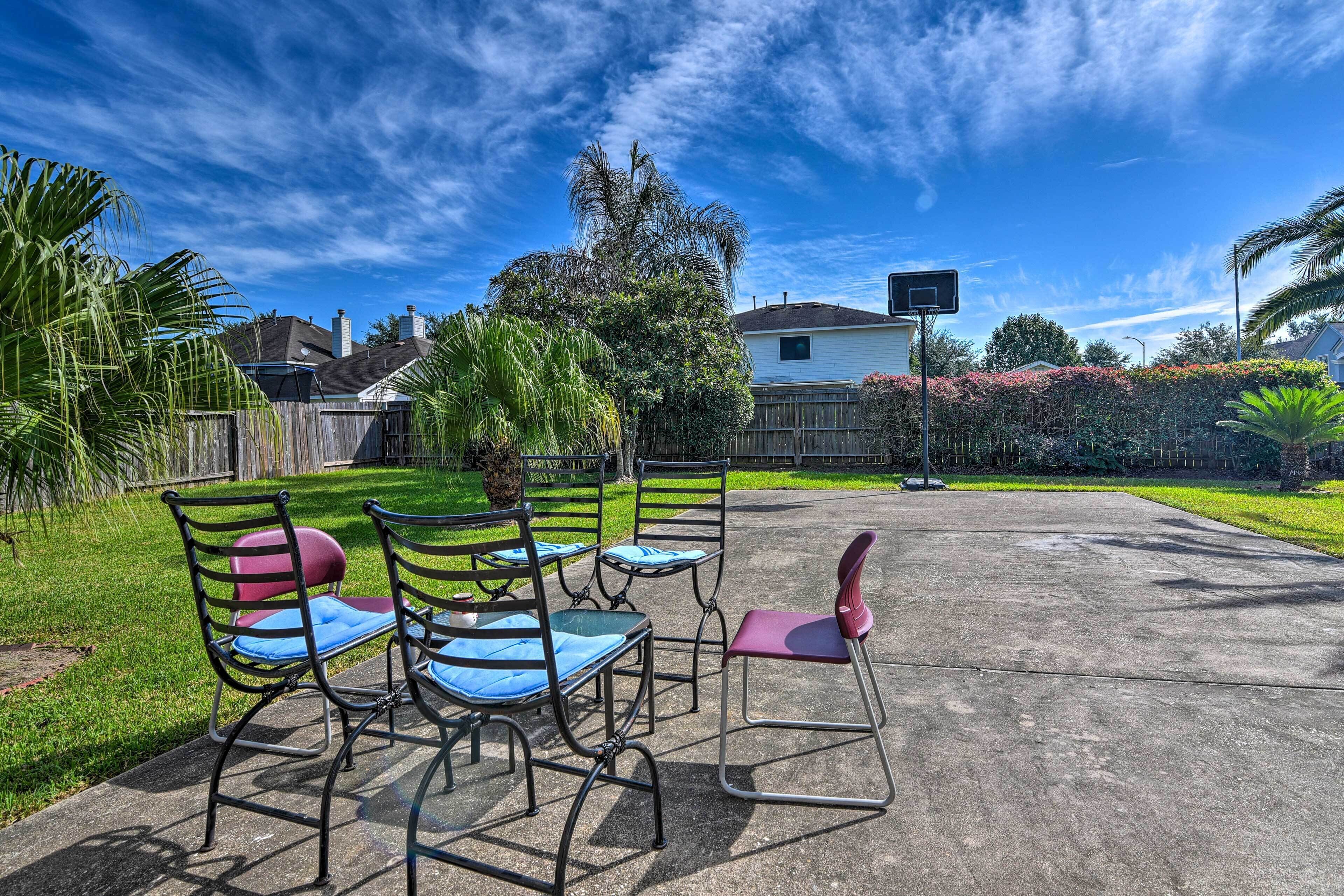 House (6 Bedrooms) | Interior