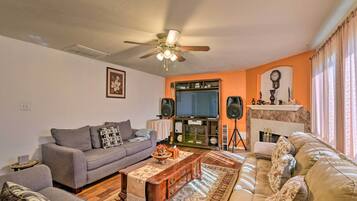 House (6 Bedrooms) | Interior