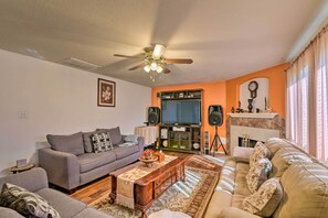 House (6 Bedrooms) | Interior - Family-friendly Home ~ 12 Mi to Space Center! (Pasadena)