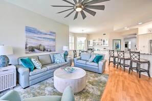 Apartment (3 Bedrooms) | Interior - Naples Escape in Regatta w/ Resort Amenities! (Naples)