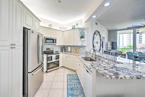 Apartment (3 Bedrooms) | Interior - Naples Escape in Regatta w/ Resort Amenities! (Naples)