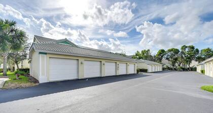 Naples Condo w/ Pool Access ~ 6 Mi to Beach