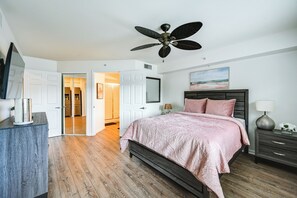 Apartment (2 Bedrooms) | Interior - Naples Condo w/ Pool Access ~ 6 Mi to Beach (Naples)