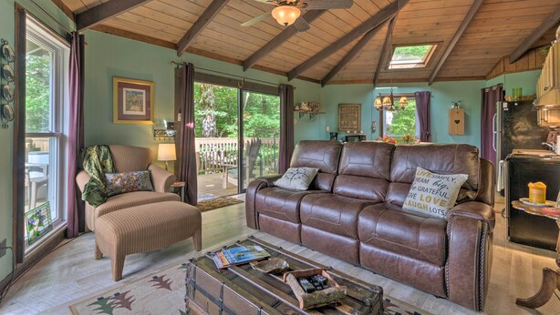Unclassified image, 1 of 25, button - Ski Condo w/ Deck & View: Half Mile to Beech Mtn! (Banner Elk)