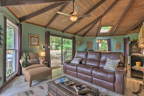 TV, fireplace - Ski Condo w/ Deck & View: Half Mile to Beech Mtn! (Banner Elk)