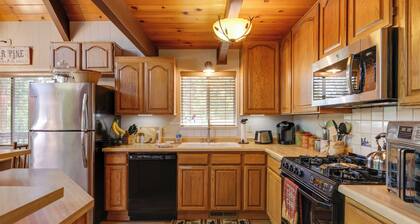 Furnished Deck: High Sierra Cabin in Twain Harte!
