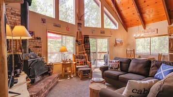 House (2 Bedrooms) | Front of property