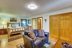 Interior - 'A Bit of Heaven' Cabin < 13 Miles From Boone! (Fleetwood)