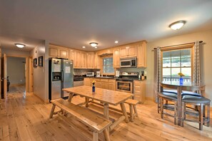 House (4 Bedrooms) | Interior