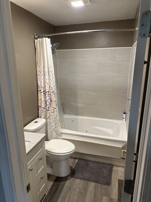 Boblebadekar, håndklæder, Sæbe, Toiletpapir