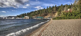 Charming Downtown Coeur D'alene Home With Yard!