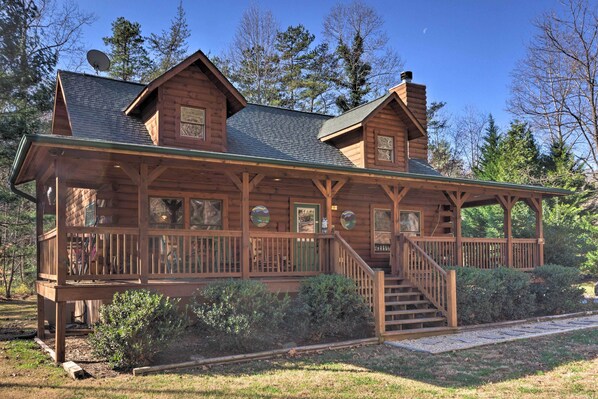 House (3 Bedrooms) | Interior - Lake Lure Log Cabin w/ Grill, Near Hiking! (Lake Lure)