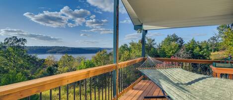 House (5 Bedrooms) | Property grounds