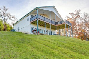 House (5 Bedrooms) | Interior