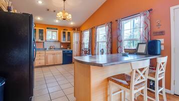 Rumah (5 Bedrooms) | Interior