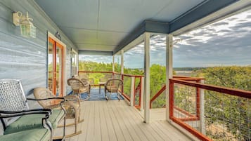 House (3 Bedrooms) | Terrace/patio