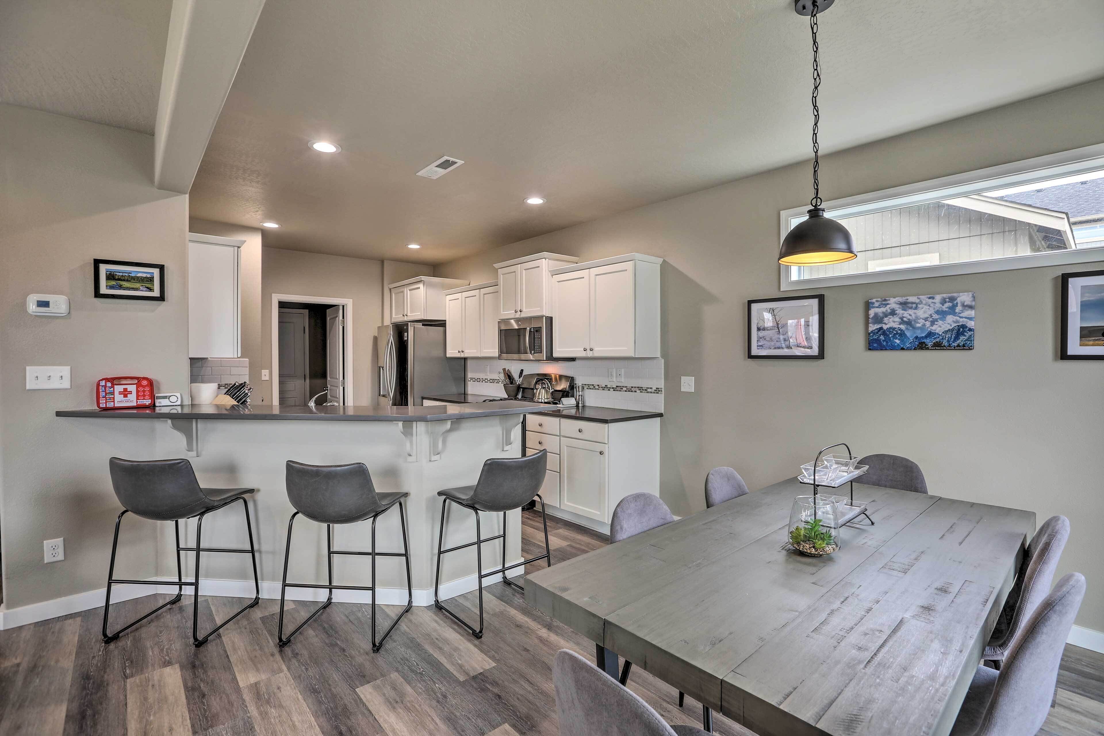 House (3 Bedrooms) | Interior