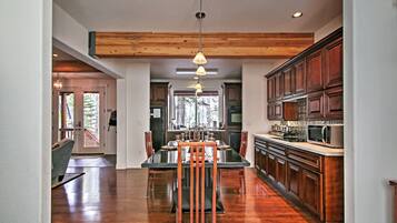 Rumah (2 Bedrooms) | Interior