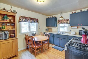 Cottage (2 Bedrooms) | Interior