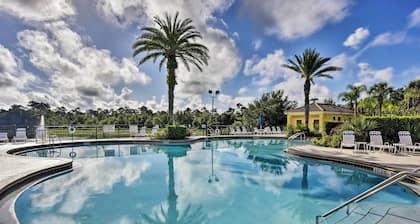 Kissimmee Retreat w/ Pool Access < 4 Mi to Disney!