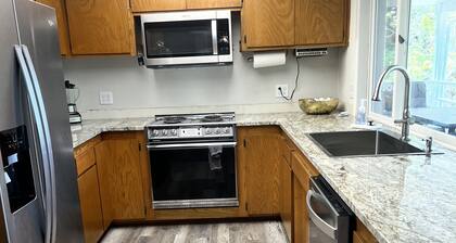 Perfect for family getaway or a fishermen retreat!