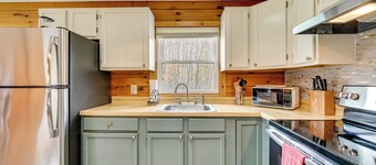 High Peak Heaven: Cozy Log Cabin on 1 Acre!