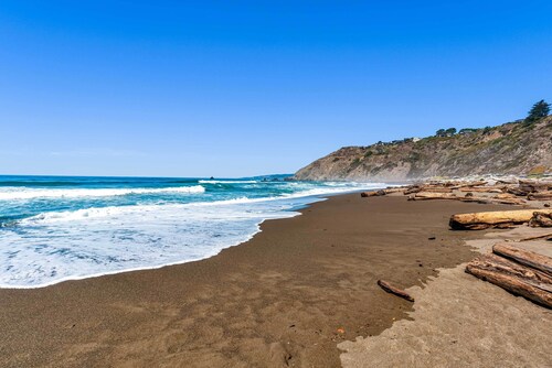 'dream Weaver' House w/ Hot Tub & Ocean View!