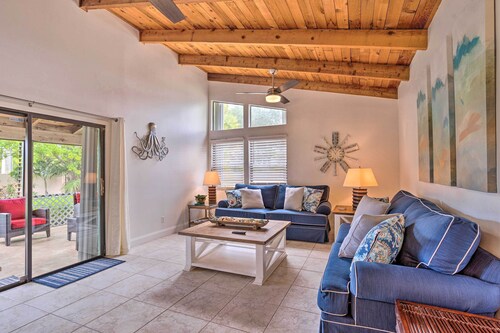 < 1 Mi to Jensen Beach: Home w/ Community Perks!