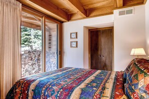 Apartment (2 Bedrooms) | Interior - Inviting Ski Getaway < 1 Mile to Northstar Resort! (Truckee)