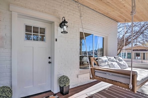 House (3 Bedrooms) | Interior - Modern Kanab Home: Fire Pit, Red Rock Views! (Kanab)