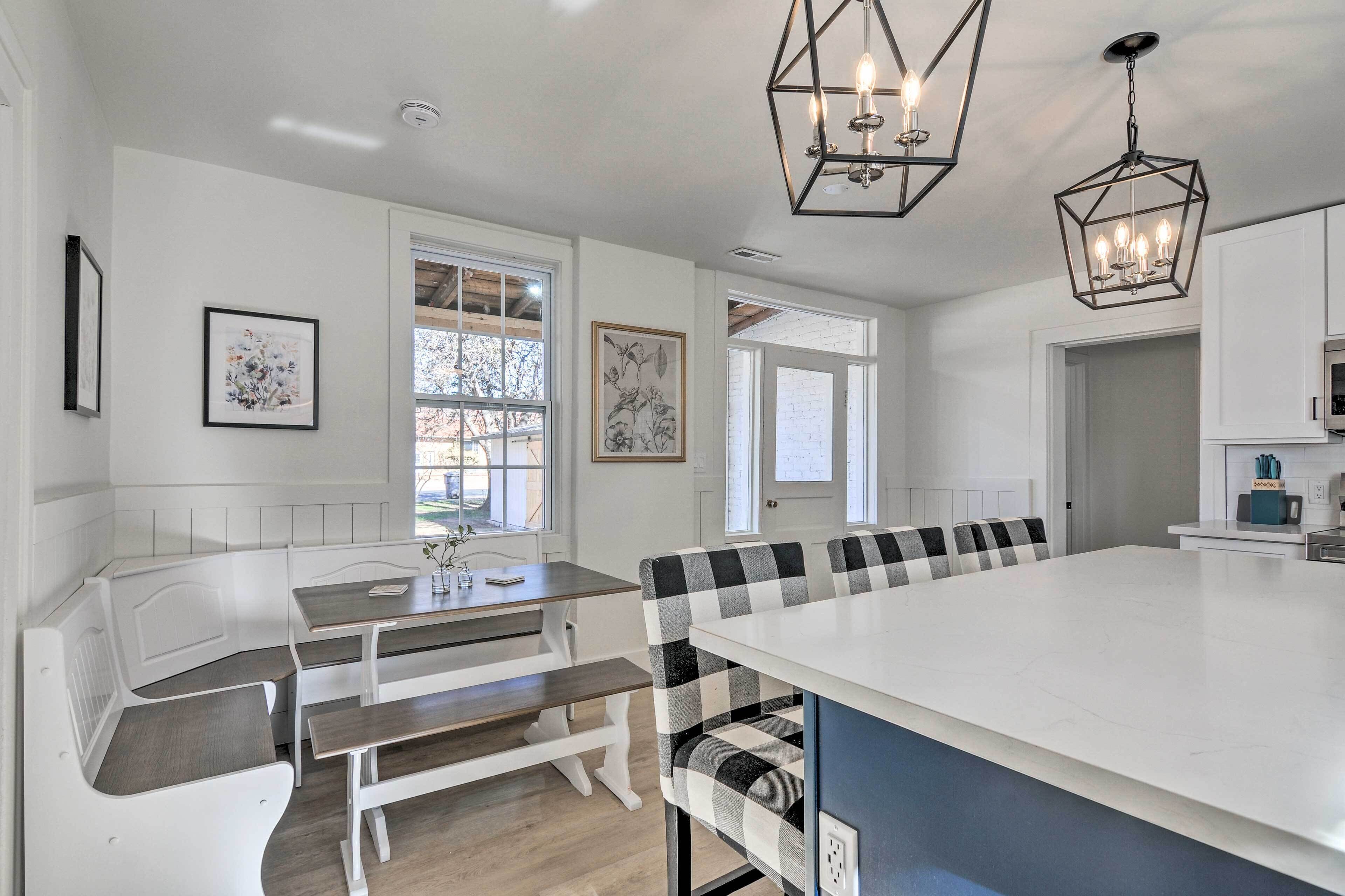 House (3 Bedrooms) | Interior