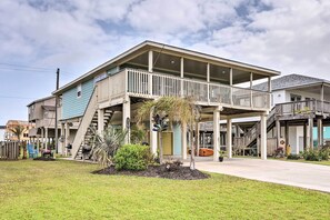 Interior - Pool Access & Walk to Beach: Galveston Home (Galveston)