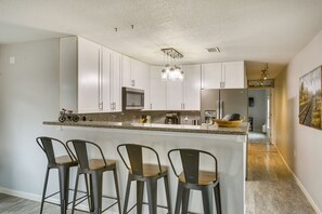 Casa de campo (2 Bedrooms) | Cocina privada | Microondas, horno, placa de cocina y lavavajillas
