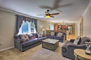 Interior - Poconos Escape w/ Hot Tub & Fire Pit (Albrightsville)