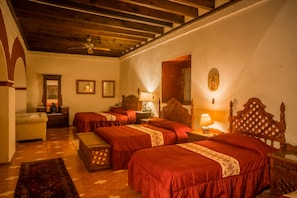 1 chambre, décoration personnalisée, ameublement personnalisé