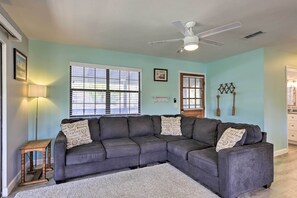 House (2 Bedrooms) | Interior