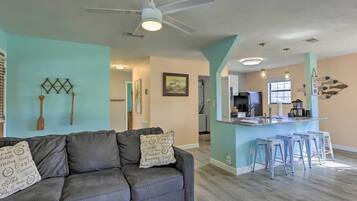 House (2 Bedrooms) | Bahagian dalam