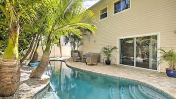 House (3 Bedrooms) | Front of property