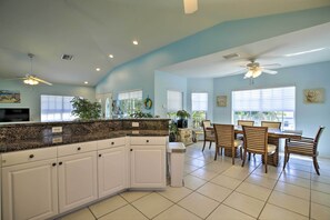 House (3 Bedrooms) | Interior