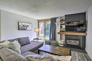 Apartment (1 Bedroom) | Interior - Walk to Main St & Ski Lift: Breck Condo w/ Pool! (Breckenridge)