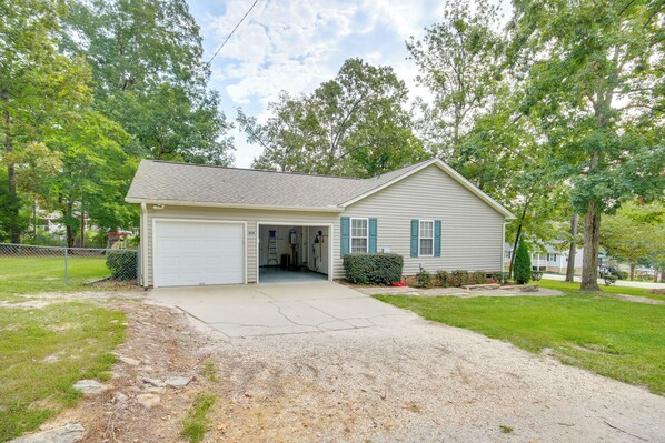 House (3 Bedrooms) | Interior - Chapin Home Near Boat Launch & Lake Murray! (Chapin)