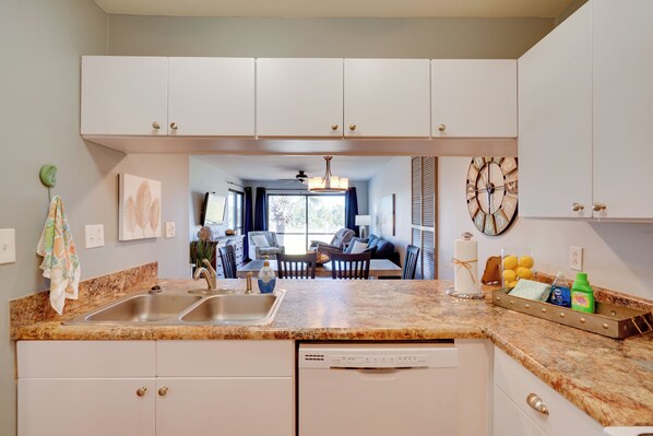 Interior - Nautical Edgewater Resort Condo - Walk to Beaches! (Panama City Beach)