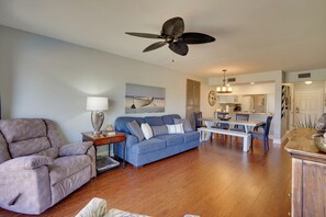 Interior - Nautical Edgewater Resort Condo - Walk to Beaches! (Panama City Beach)
