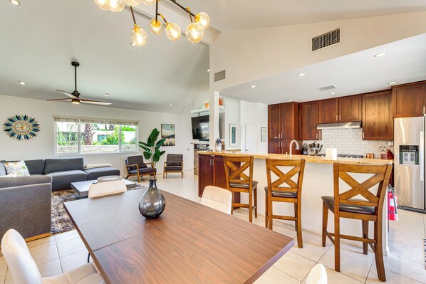 House (3 Bedrooms) | Interior - Private Pool & Putting Green: Palm Springs Home! (Palm Springs)