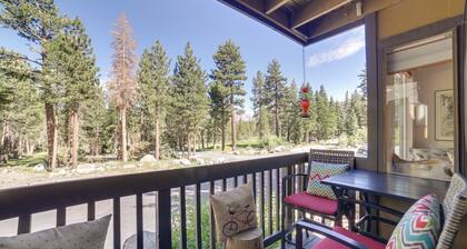 5 Mi to Mammoth Mtn Ski Area: Condo w/ Views!