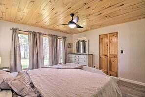 House (3 Bedrooms) | Interior - Angel Fire Escape w/ Mtn Views - 2 Mi to Gondola! (Angel Fire)